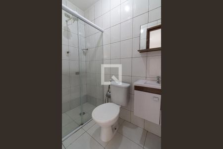 Banheiro de casa para alugar com 1 quarto, 25m² em Vila Dalva, Osasco