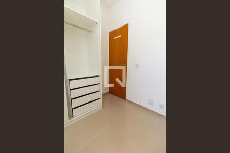 Quarto 1 de apartamento para alugar com 2 quartos, 40m² em Vila Nova Savoia, São Paulo