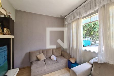 Sala de casa à venda com 2 quartos, 250m² em Jardim Iva, São Paulo