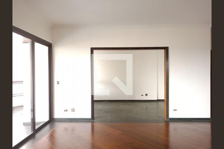 Sala de apartamento à venda com 3 quartos, 213m² em Vila Suzana, São Paulo