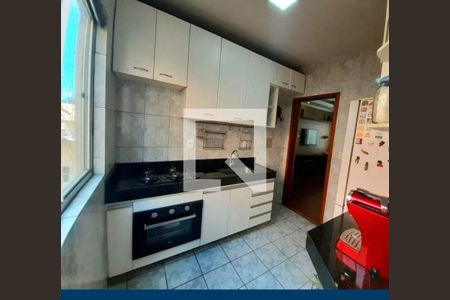 Cozinha de apartamento à venda com 3 quartos, 60m² em Arvoredo, Contagem