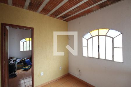 Sala 2 de casa à venda com 3 quartos, 200m² em Tupi, Belo Horizonte