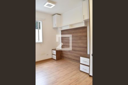 Quarto 1 de apartamento para alugar com 2 quartos, 54m² em Tingui, Curitiba