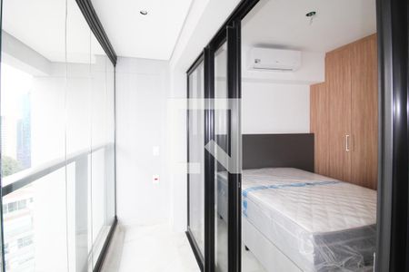 Varanda de kitnet/studio para alugar com 1 quarto, 30m² em Indianópolis, São Paulo