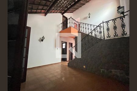 Casa à venda com 2 quartos, 210m² em Piratininga, Niterói