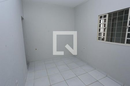 Quarto  de casa para alugar com 1 quarto, 90m² em Samambaia Norte (samambaia), Brasília