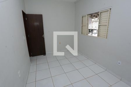 Quarto  de casa para alugar com 1 quarto, 90m² em Samambaia Norte (samambaia), Brasília