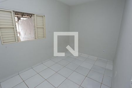 Quarto  de casa para alugar com 1 quarto, 90m² em Samambaia Norte (samambaia), Brasília