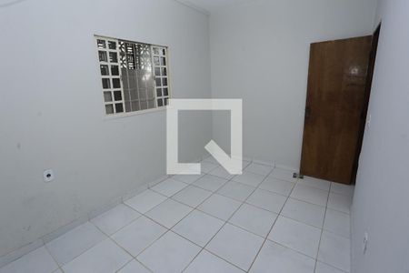 Quarto  de casa para alugar com 1 quarto, 90m² em Samambaia Norte (samambaia), Brasília