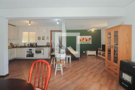 Sala de casa à venda com 3 quartos, 165m² em Morro Santana, Porto Alegre