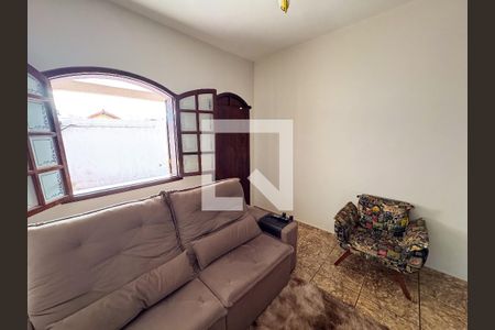 Sala de casa para alugar com 3 quartos, 360m² em Tirol, Contagem