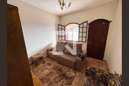 Sala de casa para alugar com 3 quartos, 360m² em Tirol, Contagem