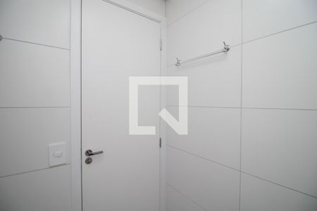 Banheiro de apartamento para alugar com 1 quarto, 28m² em Tucuruvi, São Paulo