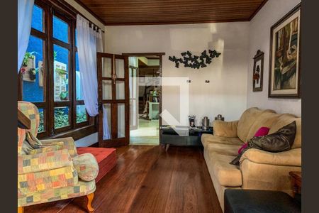 Sala de casa à venda com 3 quartos, 127m² em Santa Efigênia, Belo Horizonte