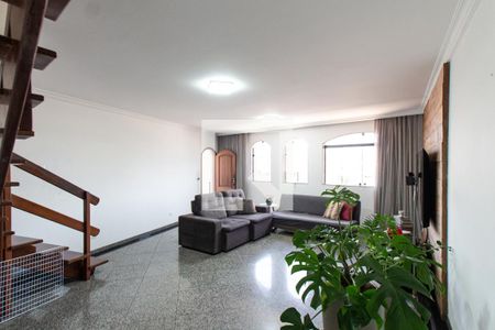 Sala   de casa à venda com 3 quartos, 257m² em Vila Nivi, São Paulo