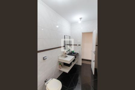 Lavabo   de casa à venda com 3 quartos, 257m² em Vila Nivi, São Paulo