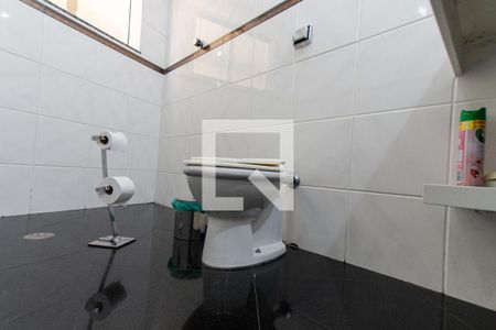 Lavabo   de casa à venda com 3 quartos, 257m² em Vila Nivi, São Paulo