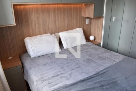 Suíte de apartamento para alugar com 2 quartos, 60m² em Capão Raso, Curitiba