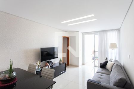 Sala de apartamento para alugar com 3 quartos, 75m² em Planalto, Belo Horizonte