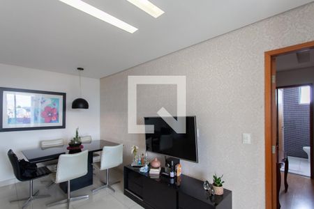 Sala de apartamento para alugar com 3 quartos, 75m² em Planalto, Belo Horizonte