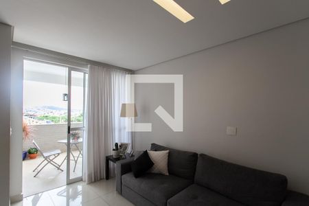 Sala de apartamento para alugar com 3 quartos, 75m² em Planalto, Belo Horizonte