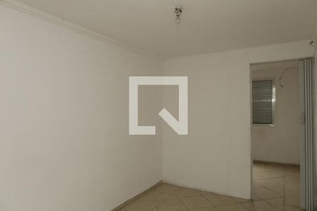 Sala de apartamento para alugar com 3 quartos, 52m² em Conjunto Residencial José Bonifácio, São Paulo