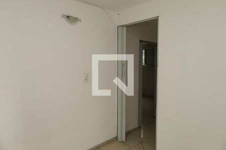 Quarto 1 de apartamento para alugar com 3 quartos, 52m² em Conjunto Residencial José Bonifácio, São Paulo