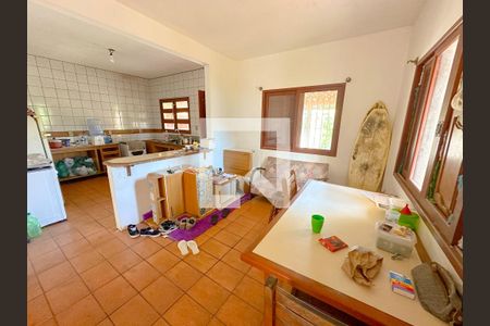 Sala de casa para alugar com 3 quartos, 190m² em Ingleses Norte, Florianópolis