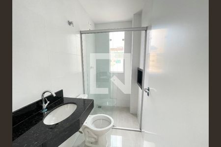 Banheiro social de apartamento à venda com 3 quartos, 96m² em Indians, Belo Horizonte