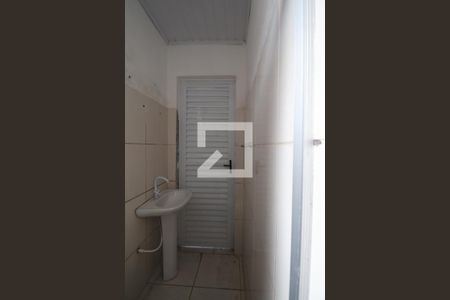 Banheiro de kitnet/studio para alugar com 1 quarto, 44m² em Igara, Canoas