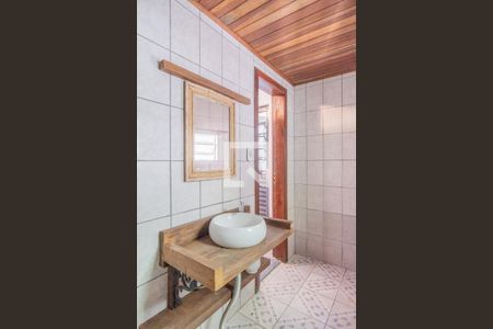 Casa à venda com 235m², 3 quartos e 4 vagas Casa à venda com 235m², 3 quartos e 4 vagasBanheiro da Suíte