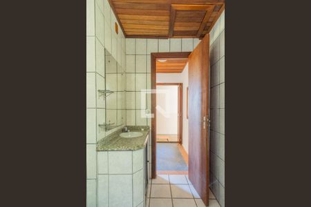 Casa à venda com 235m², 3 quartos e 4 vagas Casa à venda com 235m², 3 quartos e 4 vagasBanheiro Social