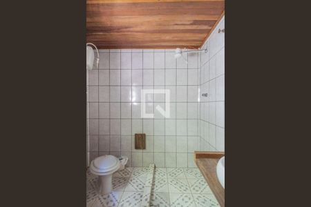 Casa à venda com 235m², 3 quartos e 4 vagas Casa à venda com 235m², 3 quartos e 4 vagasBanheiro da Suíte