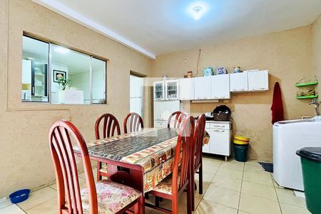 Casa à venda com 180m², 2 quartos e 1 vaga Casa à venda com 180m², 2 quartos e 1 vagaÁrea de Serviço - Casa 2
