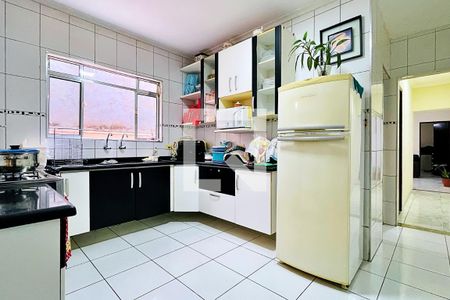 Casa à venda com 180m², 2 quartos e 1 vaga Casa à venda com 180m², 2 quartos e 1 vagaCozinha - Casa 2
