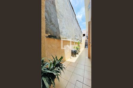 Casa à venda com 180m², 2 quartos e 1 vaga Casa à venda com 180m², 2 quartos e 1 vagaÁrea externa