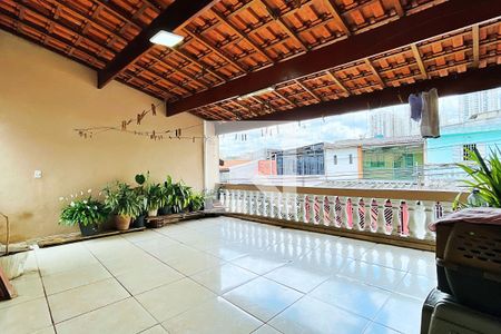 Casa à venda com 180m², 2 quartos e 1 vaga Casa à venda com 180m², 2 quartos e 1 vagaVaranda - Casa 1