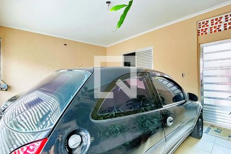Casa à venda com 180m², 2 quartos e 1 vaga Casa à venda com 180m², 2 quartos e 1 vagaGaragem