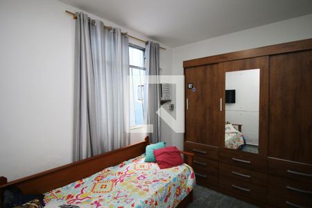 Quarto 2 de casa à venda com 2 quartos, 100m² em Irajá, Rio de Janeiro