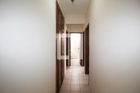 Corredor  de apartamento para alugar com 3 quartos, 108m² em Moema, São Paulo