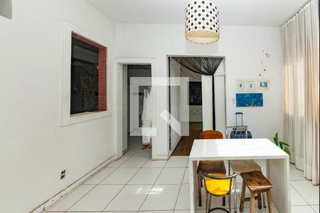 Sala 2 de apartamento para alugar com 2 quartos, 117m² em Alto Barroca, Belo Horizonte