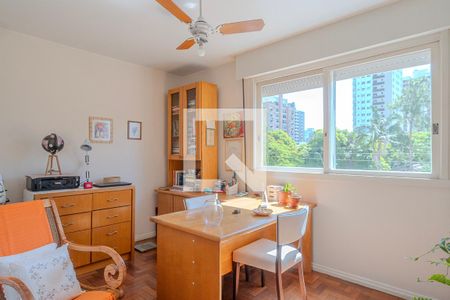 Quarto 2 de apartamento para alugar com 2 quartos, 85m² em Menino Deus, Porto Alegre