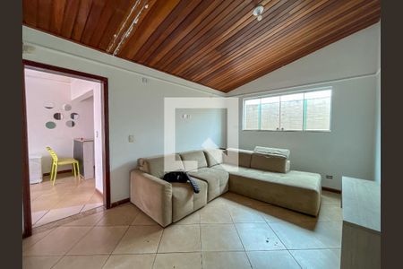 Sala de casa à venda com 2 quartos, 119m² em Parque Maria Domitila, São Paulo