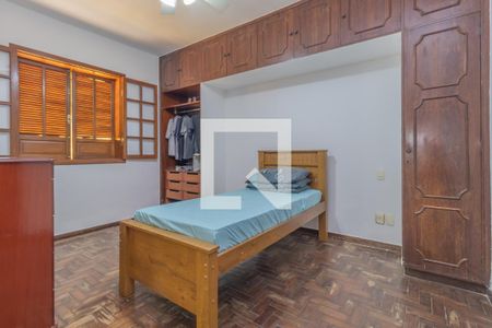 Quarto 2 de casa à venda com 3 quartos, 205m² em Itapoã, Belo Horizonte