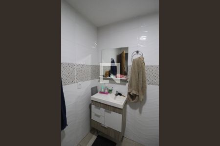 Casa à venda com 156m², 3 quartos e 2 vagas Casa à venda com 156m², 3 quartos e 2 vagasBanheiro 2