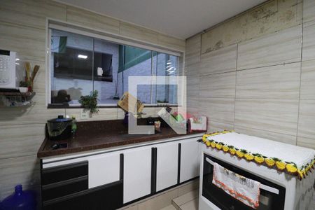 Casa à venda com 156m², 3 quartos e 2 vagas Casa à venda com 156m², 3 quartos e 2 vagasCozinha e Área de Serviço