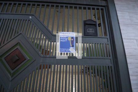 Casa à venda com 156m², 3 quartos e 2 vagas Casa à venda com 156m², 3 quartos e 2 vagasFachada