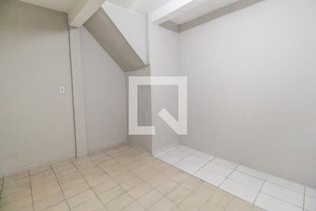 Quarto de casa para alugar com 1 quarto, 40m² em Vila Engenho Novo, Barueri