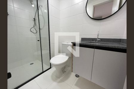 Banheiro de kitnet/studio para alugar com 1 quarto, 24m² em Butantã, São Paulo