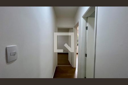 Corredor  de apartamento para alugar com 3 quartos, 70m² em Pinheiros, São Paulo